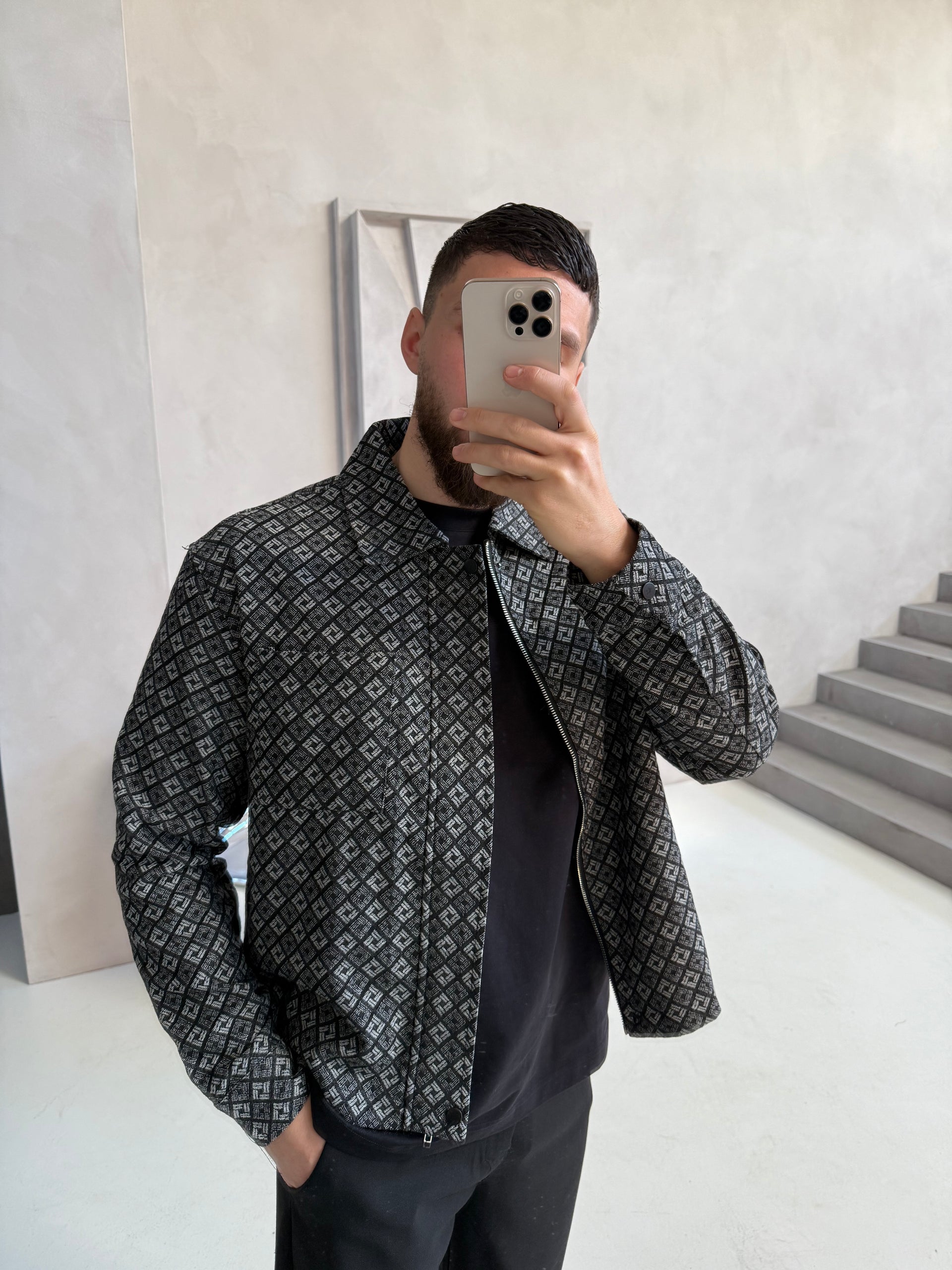 Veste à motif noir