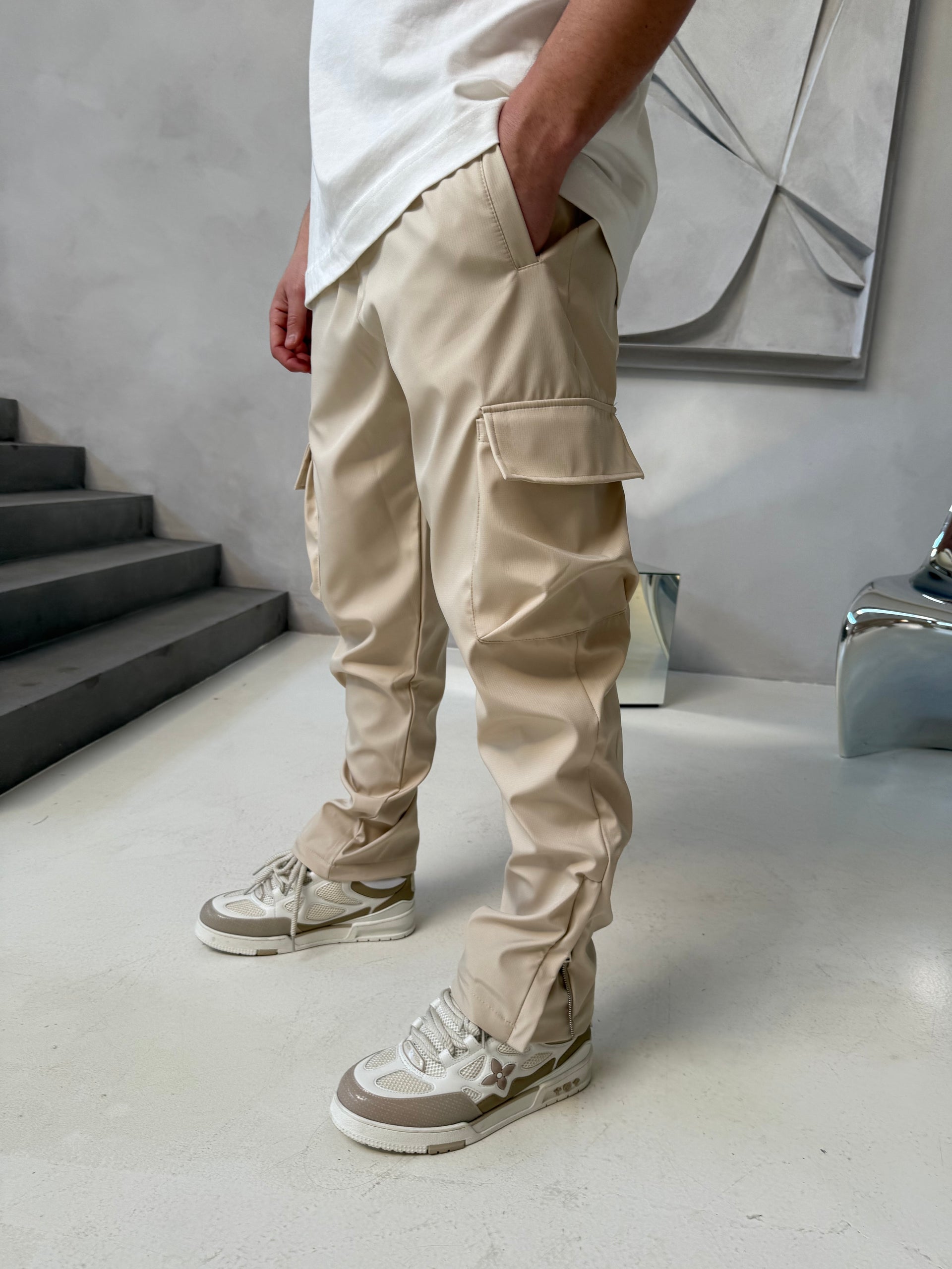 Cargo zippé beige