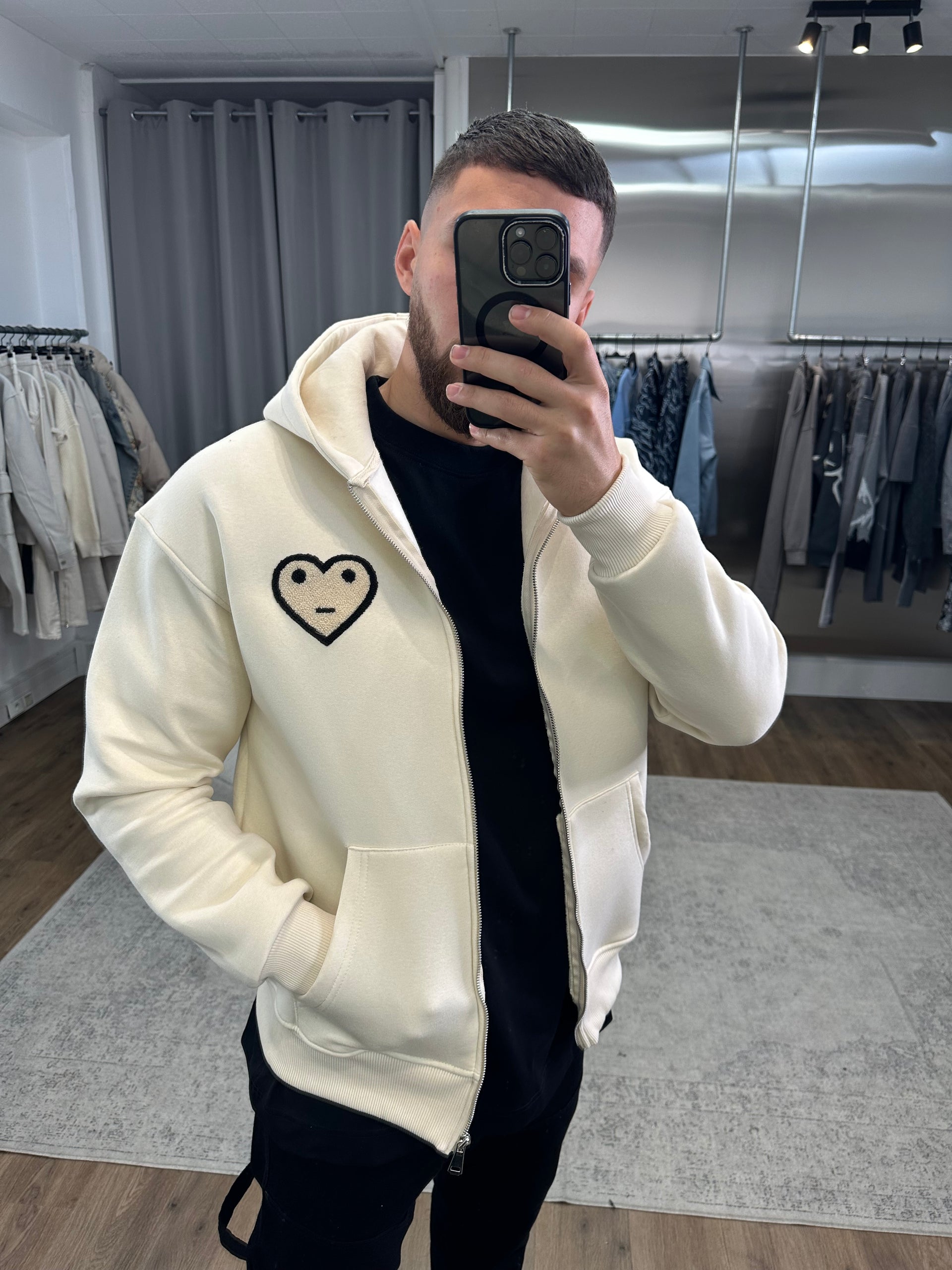 Gilet à coeur beige