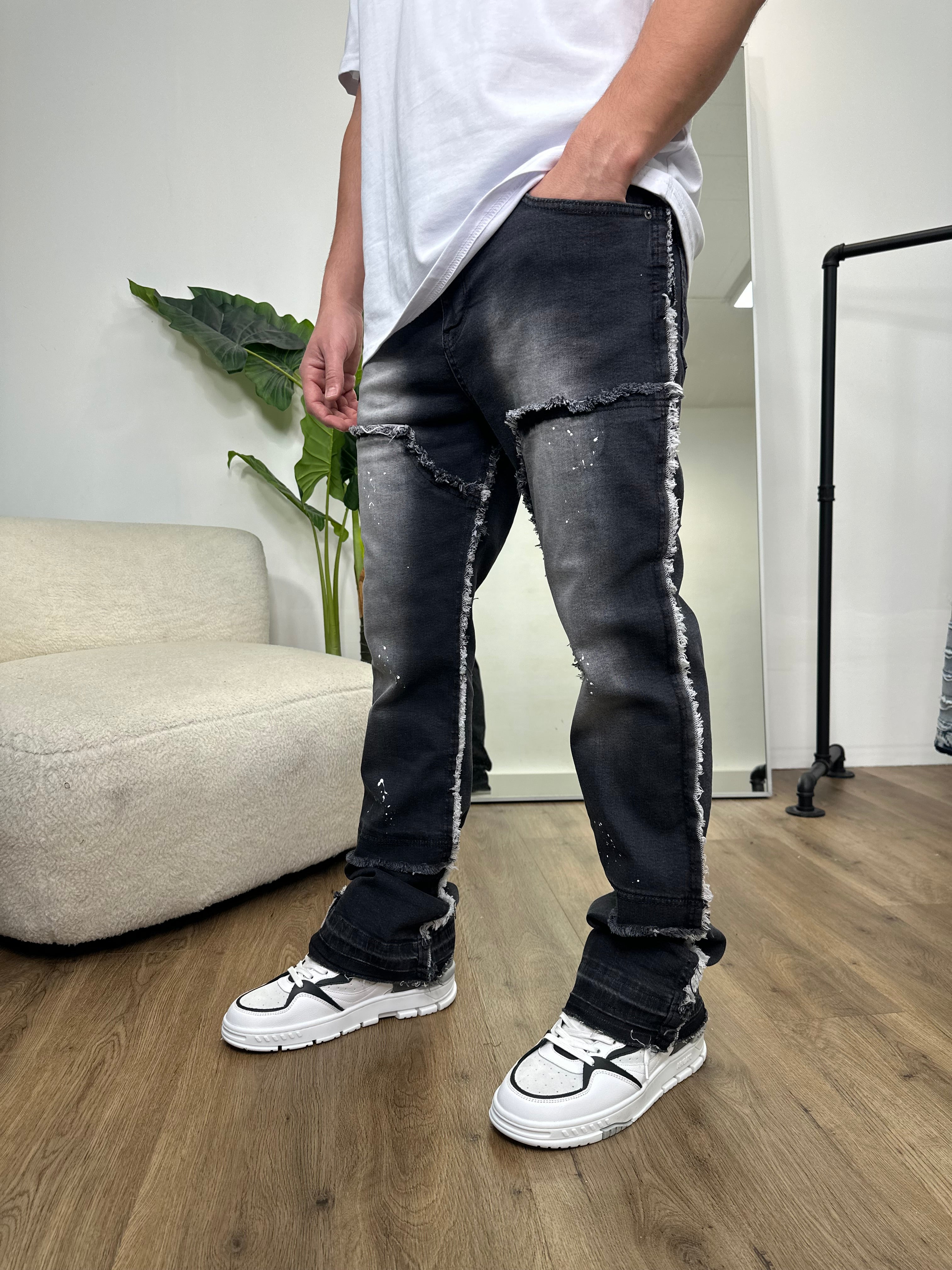 Zwarte flare-jeans LL2199