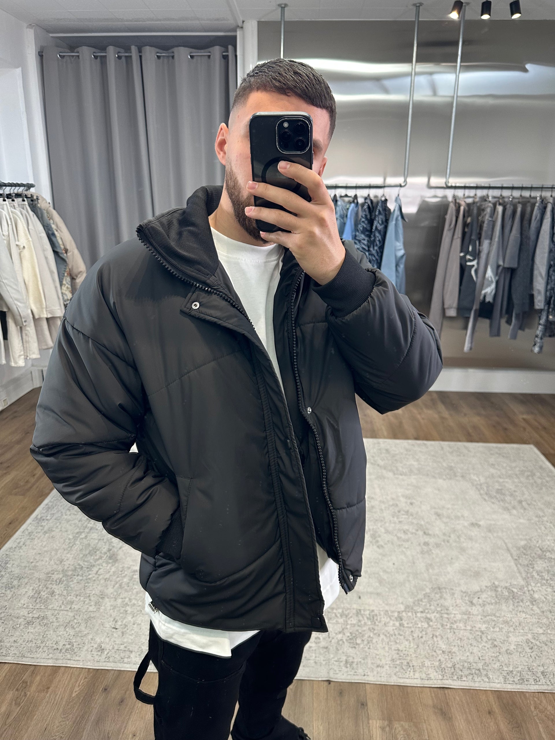 Blouson noir