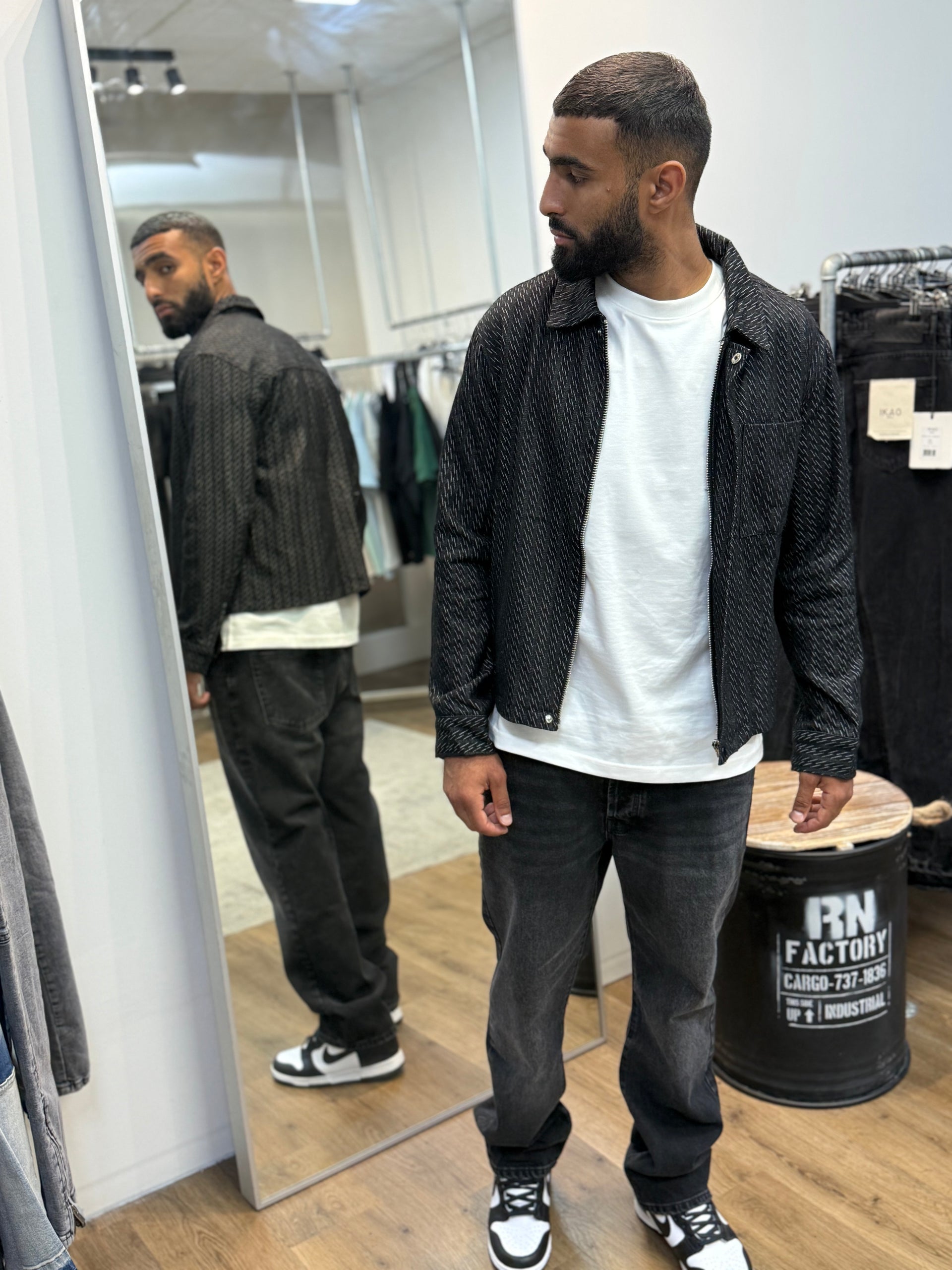 Veste motif noir
